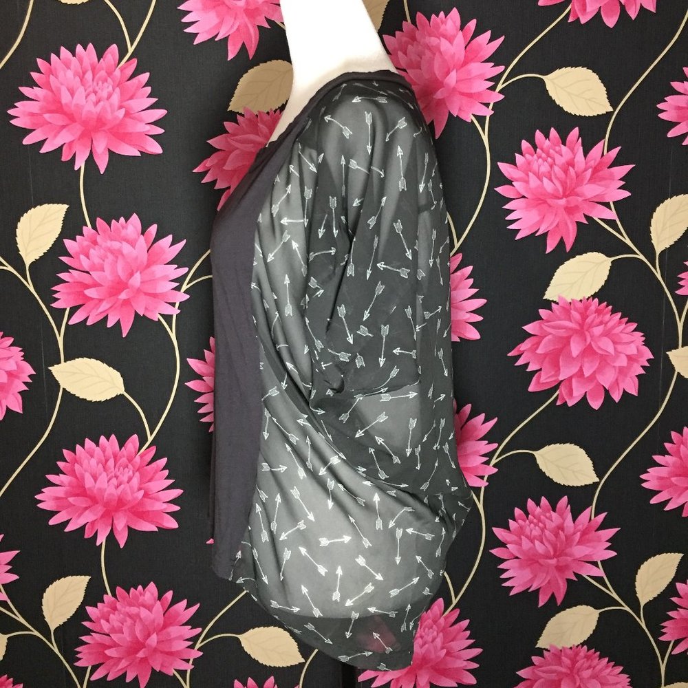🍒5/$20🍒BCBGeneration Top - Picture 2 of 4